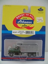 Camión de volteo Athearn HO modelo 93127: Mack R sin decorar, verde, sin usar, en caja