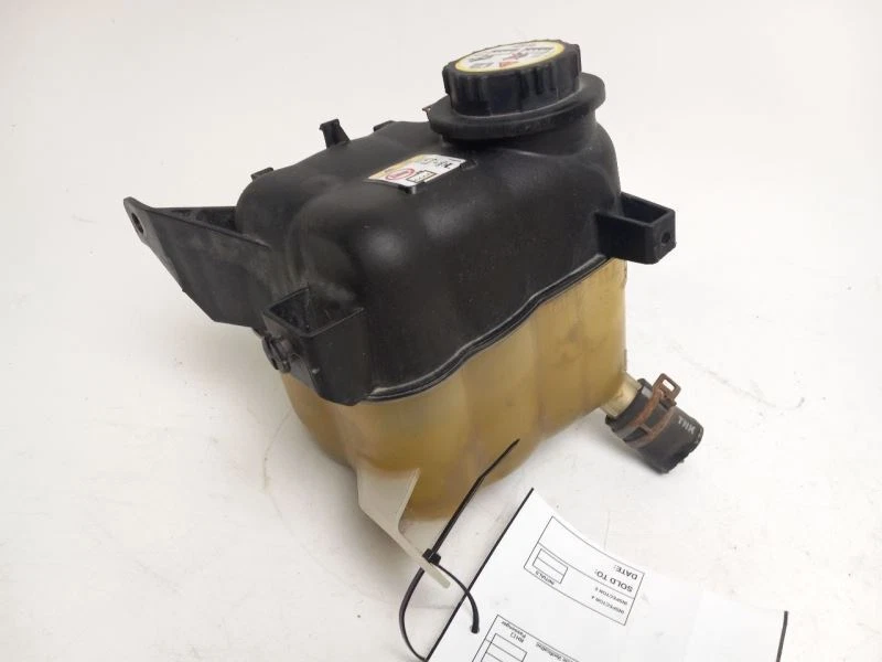 Ford Taurus 2008 depósito de refrigerante Foto 4 de 4