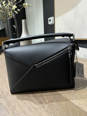 ロエベ PUZZLE MED.ZIP A BLACK 黒 財布 ロエベ Puzzle | Item myGemma ZIP