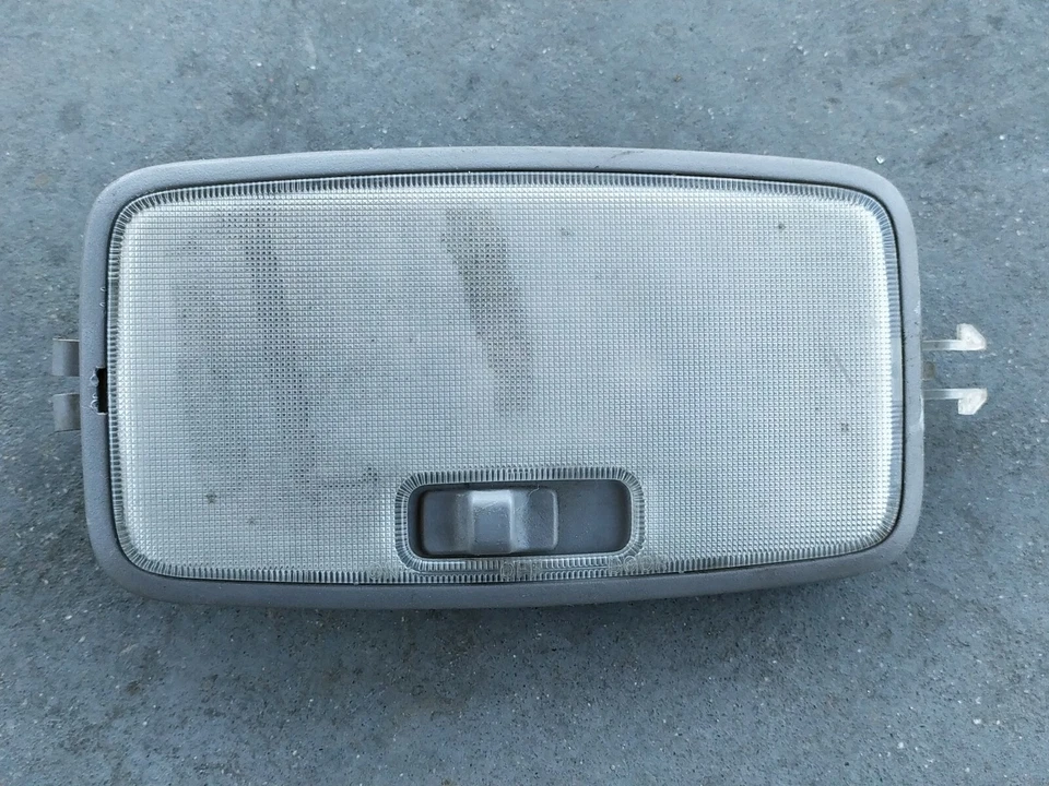 2006 TOYOTA SOLARA XV30 2.4L CENTER UPPER ROOF READING MAP DOME LIGHT LAMP OEM+ - Image 2 of 4