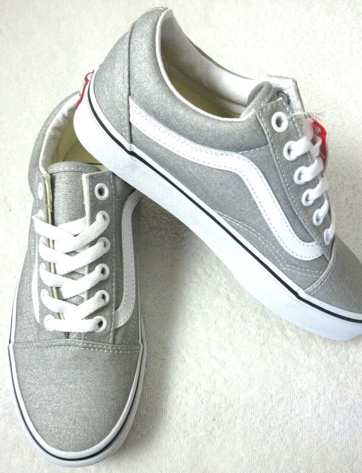 范斯女式 Old Skool 银色闪亮真白色帆布溜冰鞋 6 码全新带盒 — 第 4/4 张图片