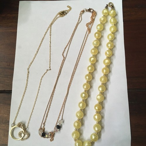 Kleines Modeschmuck Ketten Konvolut Perlen Golden Glitzer Sommer