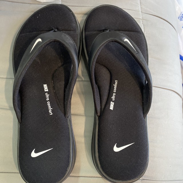 nike padded flip flops womens
