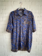 Men’s Indonesian Batik Shirt Short Sleeved Rayon Fabric Blue Button Up Size M/L