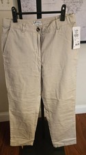 NWT LL Bean Women  s 6 Khaki Classic Fit Straight Leg