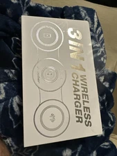 Hicober 3-in-1 Wireless Magnetic Foldable Charging Station for Apple Devices