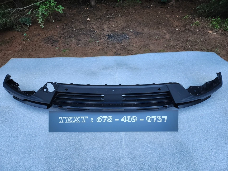 Cubierta de parachoques inferior delantera Ford Explorer 2024-2025 OEM LB5B-17F775-B SIN ENVÍO  Foto 2 de 4