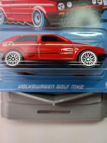 Hot Wheels HW Volkswagon Series 8/8 Red Volkswagon Golf MK2  - Picture 4 of 6