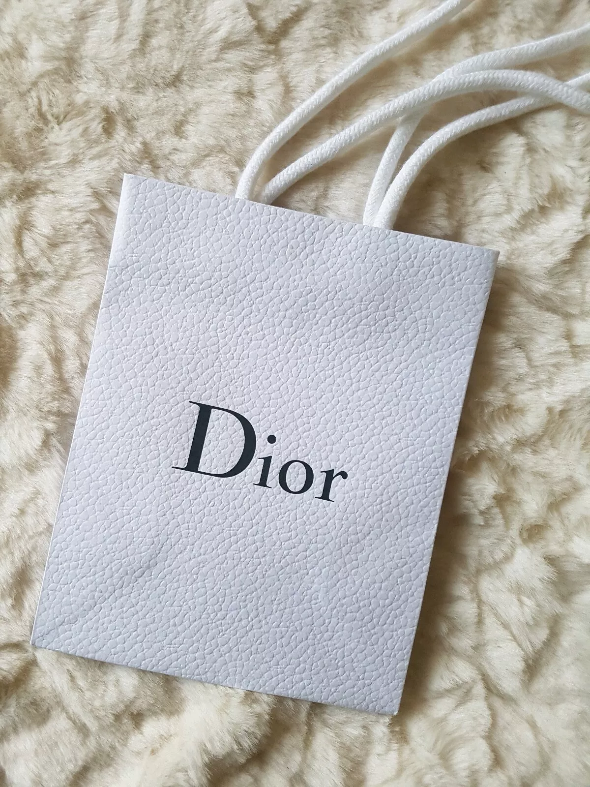 DIOR ~ AUTHENTIQUE & ORIGINAL ~ PETIT SAC CADEAU/MED EN BLANC AVEC POIGNÉES CORDON ~ NEUF