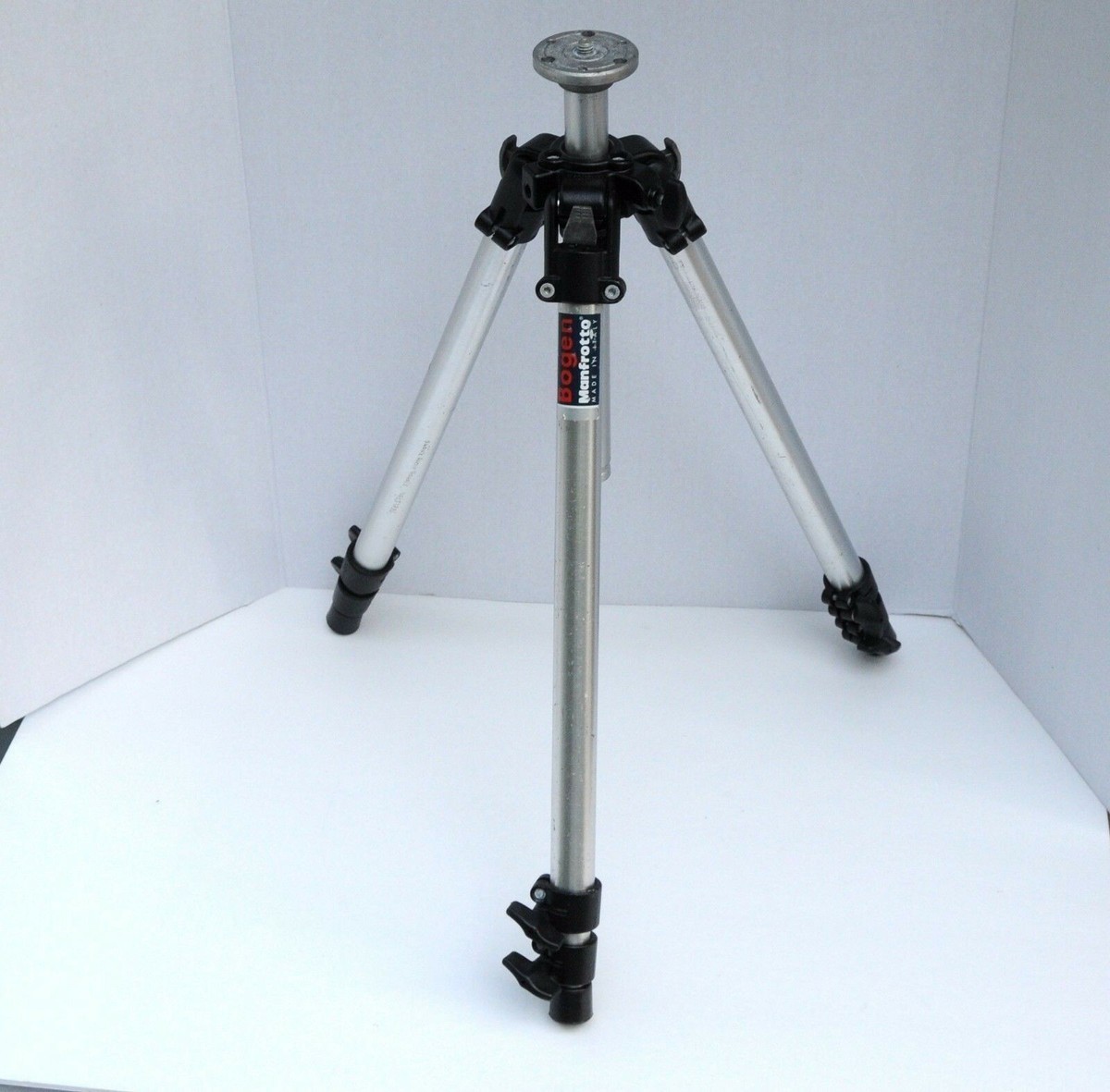 Bogen Manfrotto 3030 / a Heavy Duty Tripod Legs w/ Spreader [EXC