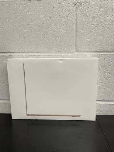 Apple MacBook Air 13" Apple M2 chip 16GB RAM 256GB SSD Starlight MC7W4LL/A 2022