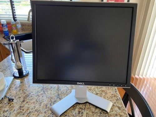 Dell UltraSharp 1707FPt 17" Swivel LCD Monitor DVI, VGA, 4 USB Port Silver - Picture 4 of 8