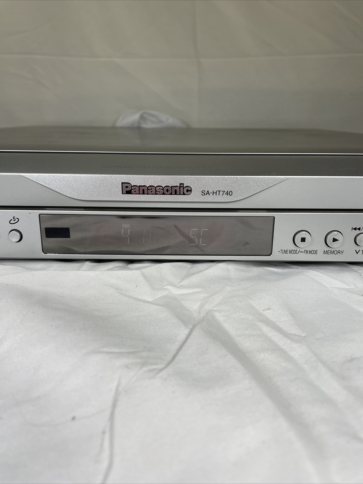 Panasonic Saht740 Dvd Home Theater Sound System 5Disc Changer Player