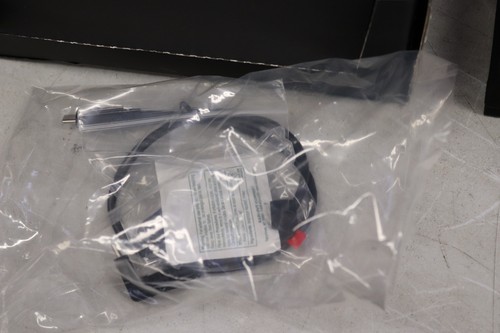 Comma 3X in box with cable and mount - Picture 3 of 9