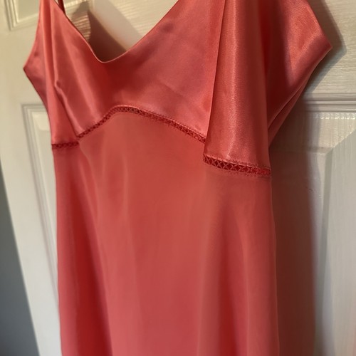 Vintage Y2K Victoria Secret Pink/Orange Slip Size Medium - Picture 2 of 9