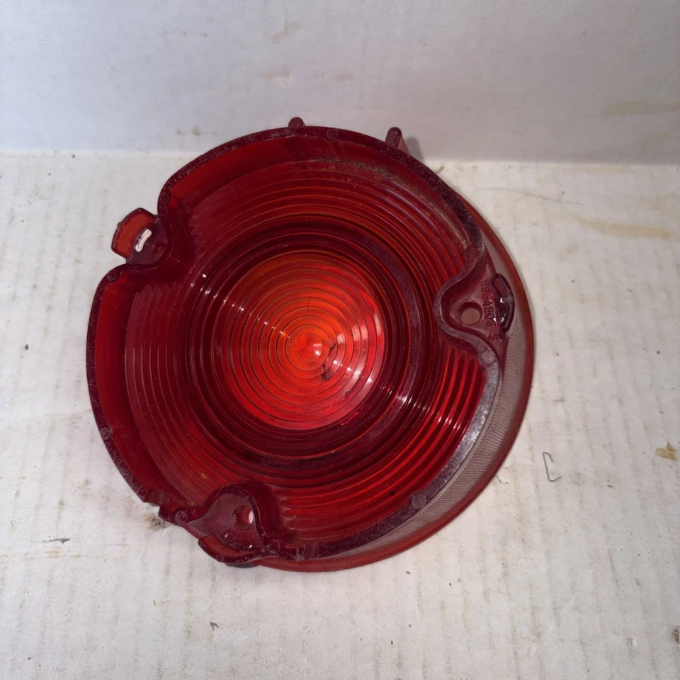 Lente de luz trasera Chevrolet Chevelle/Malibu 1971 OEM # GM14 SAE STI 71 Foto 3 de 4