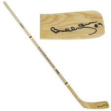 Bobby Orr Cards, Rookie Cards and Autographed Memorabilia Guide 39