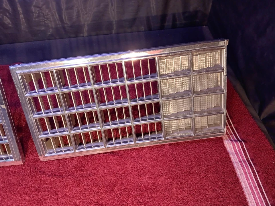 1969–72 Chevy C10 C20 K10 K20 Blazer Suburbano OEM Conjunto de Moldura e Balde de Farol – - Imagem 3 de 4