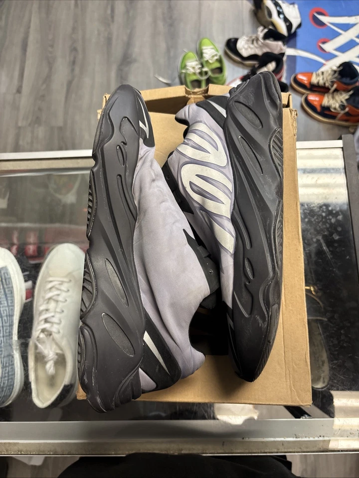 Adidas Yeezy 700 MNVN Geode Boost Talla 11 Hombre Tenis 2022 GW9526 Auténticas Foto 4 de 4
