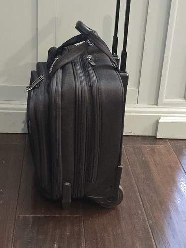 Briggs & Riley Travelware KR250X-4 Carry-On 2-Wheel Expandable Rolling Brief - 第 6/11 張圖片