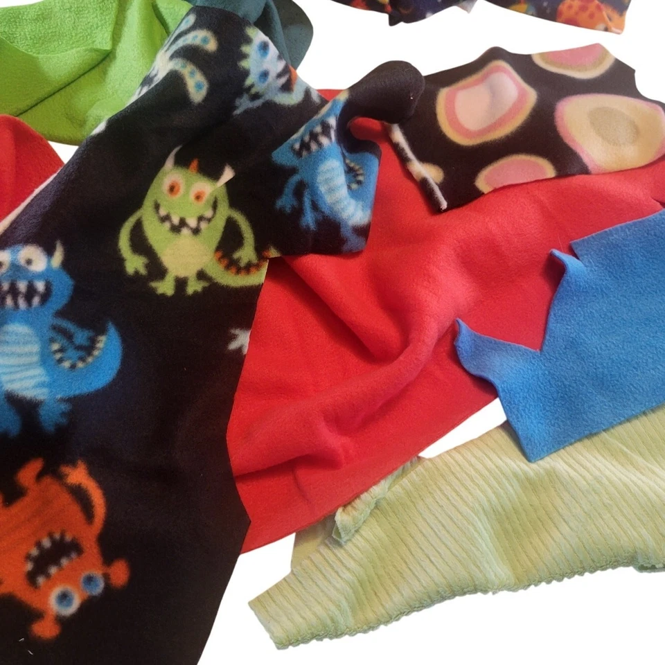 Lote de 5 libras 11 oz restos de tela polar estampado y piezas sólidas surtidas manualidades de costura Foto 4 de 4