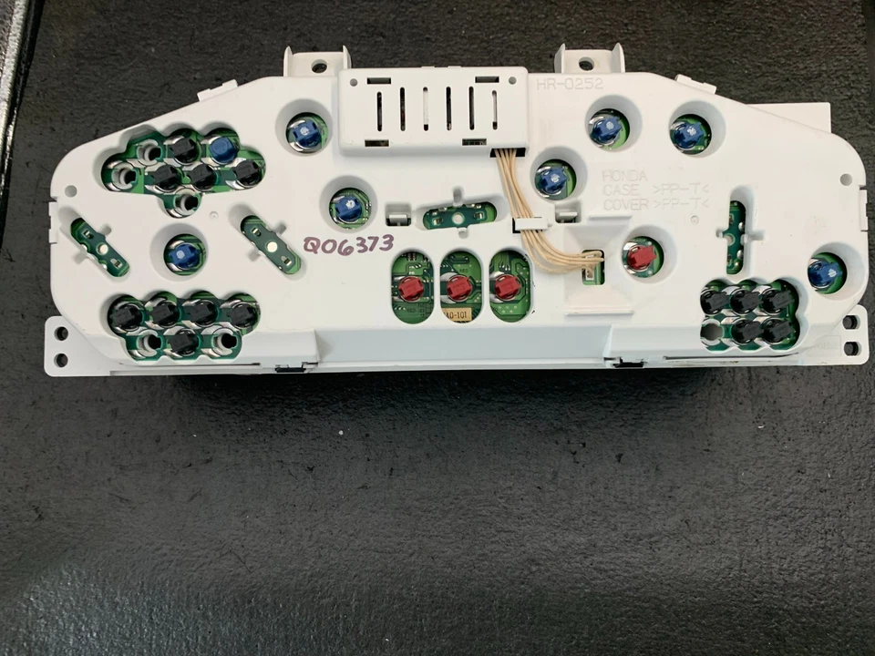 * Panel de instrumentos velocímetro 2000-03 Acura TL 122.485 millas Foto 2 de 3