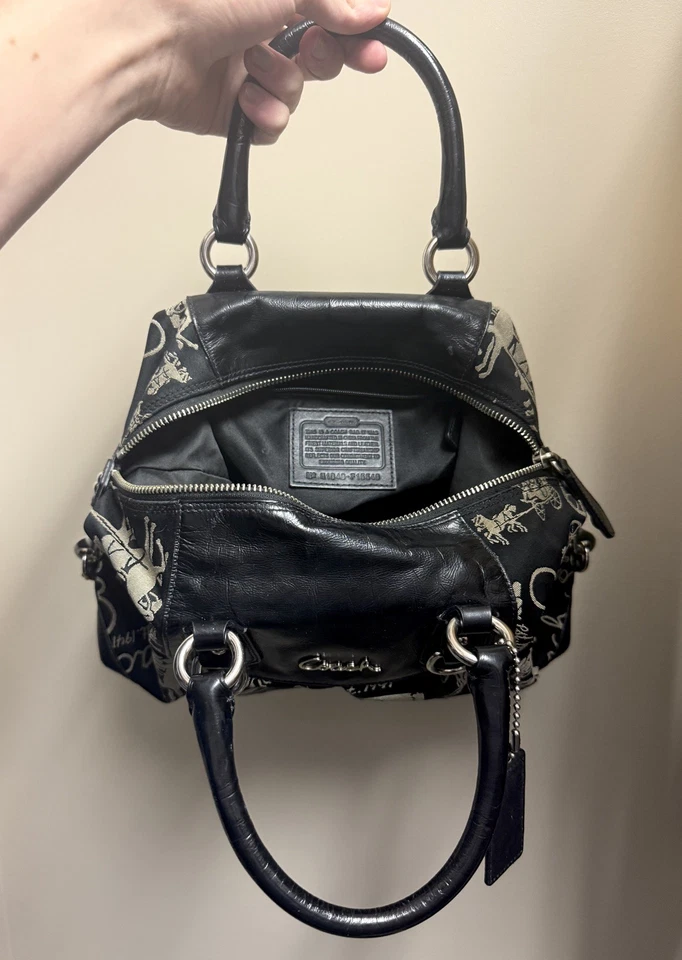 Bolso de Mano Coach F15540 Ashley Carriage Estampado Bolso Negro | De Colección | Aniversario Foto 3 de 4