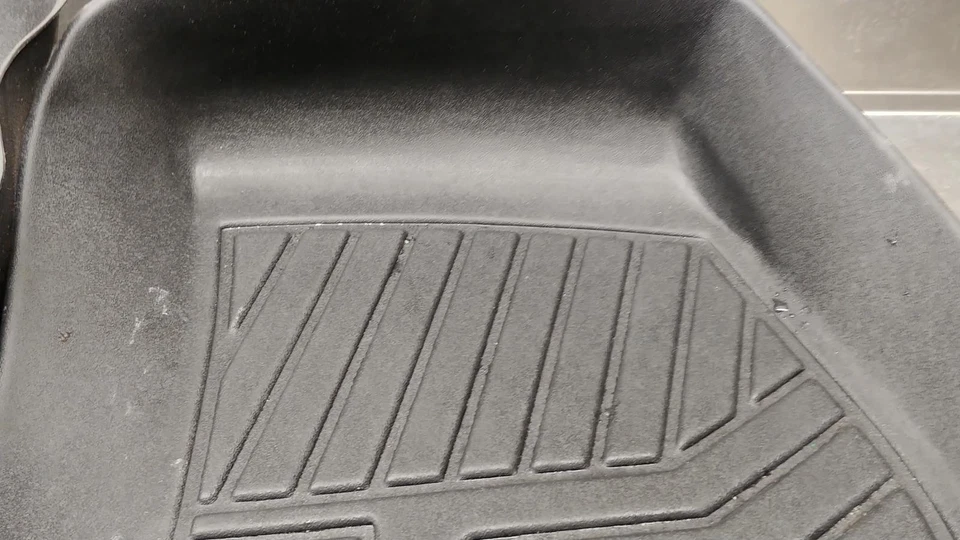 Alfombrillas de goma delanteras y traseras automáticas Dodge Challenger VHT 2011-2023 Foto 4 de 4