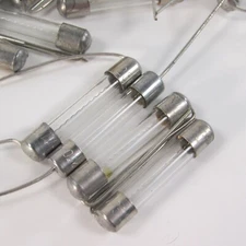 LOT of 25 Bussman GJV3 Axial Lead 3A Cartridge Fuse 5920-00-983-7237