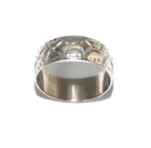 Ladies/womens nicely patterned 9ct white gold vintage band ring, UK size M
