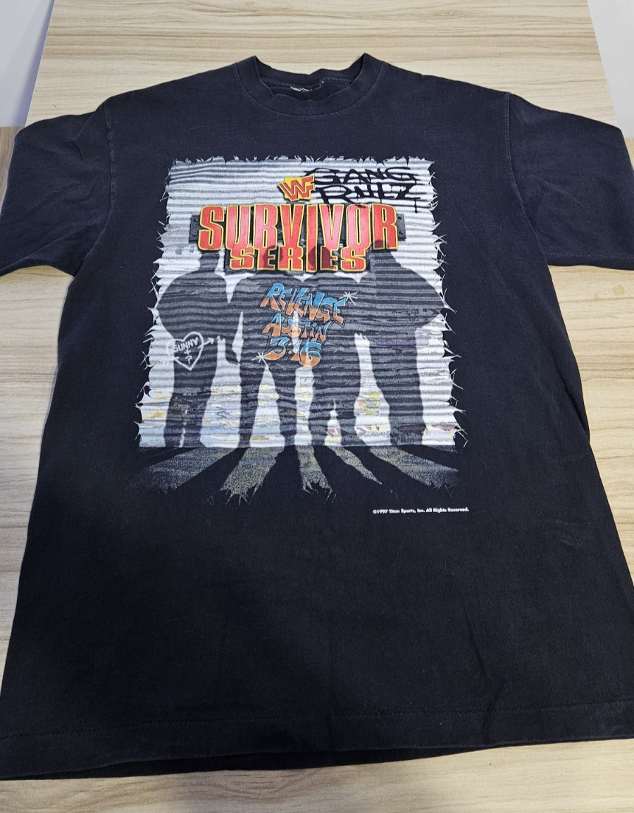 Vintage 1997 WWF Survivor Series Event T-Shirt XL Montreal