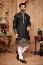 Men  s Silk Blend Kurta Gold Embroidered Mandarin Collar Festive Ethnic Wear