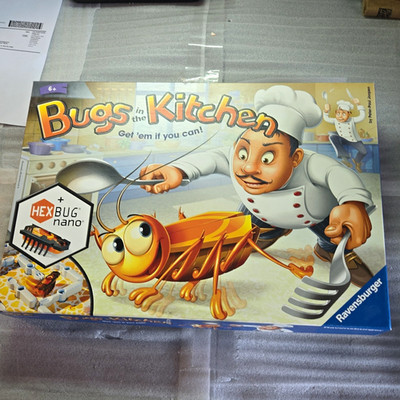 Ravensburger Bugs in the Kitchen Board Game HEXBUG nano 2-4P 6+ 2013 222612