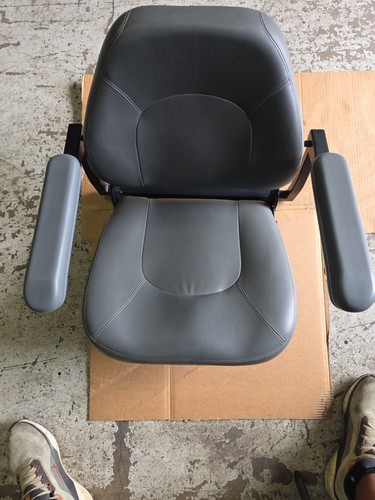 Rascal 600 Mobility Scooter Seat With Armrests 18" × 18"