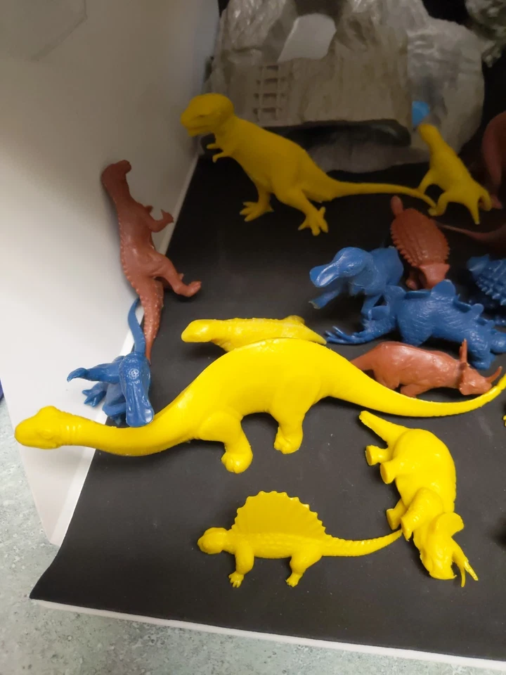 1970 Marx Dinosaur S And Cavemen Set With Original Box - Image 2 of 4