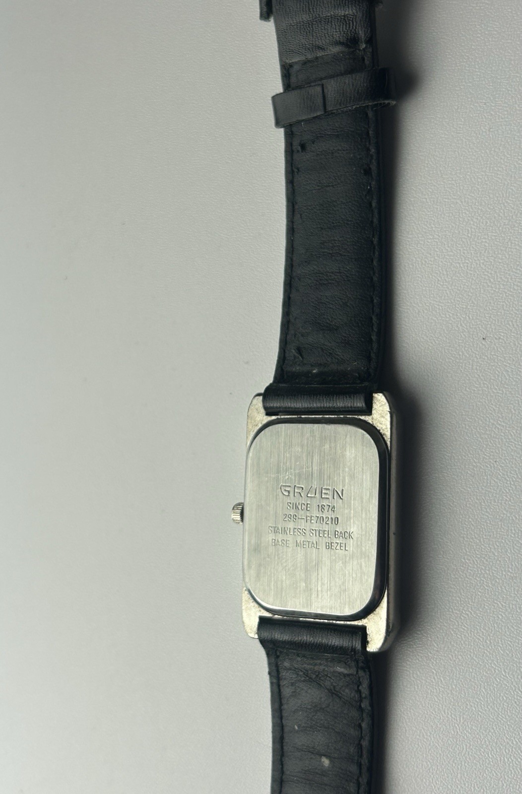 Gruen Quartz Rectangular Watch Roman Numerals Sub… - image 5