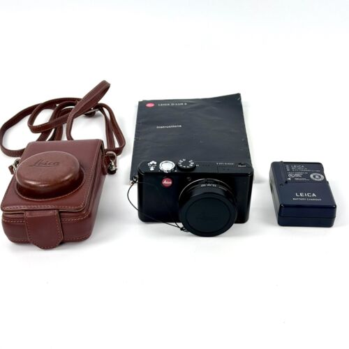 Just got a minty set of Leica DLux 4 (CCD point and shoot) : r/Leica