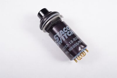 30262-18-B18P Staco Pushbutton Switch DPDT 2A 115VAC 28VDC M8805