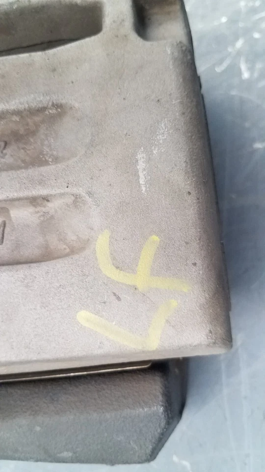 Conjunto de pinça de freio 2008 Chevy Corvette C6 conversível PBR #5004 P8 - Imagem 3 de 4