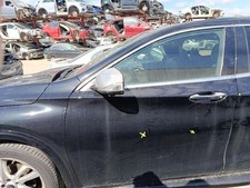 Porte avant et accessoires Infiniti Q30