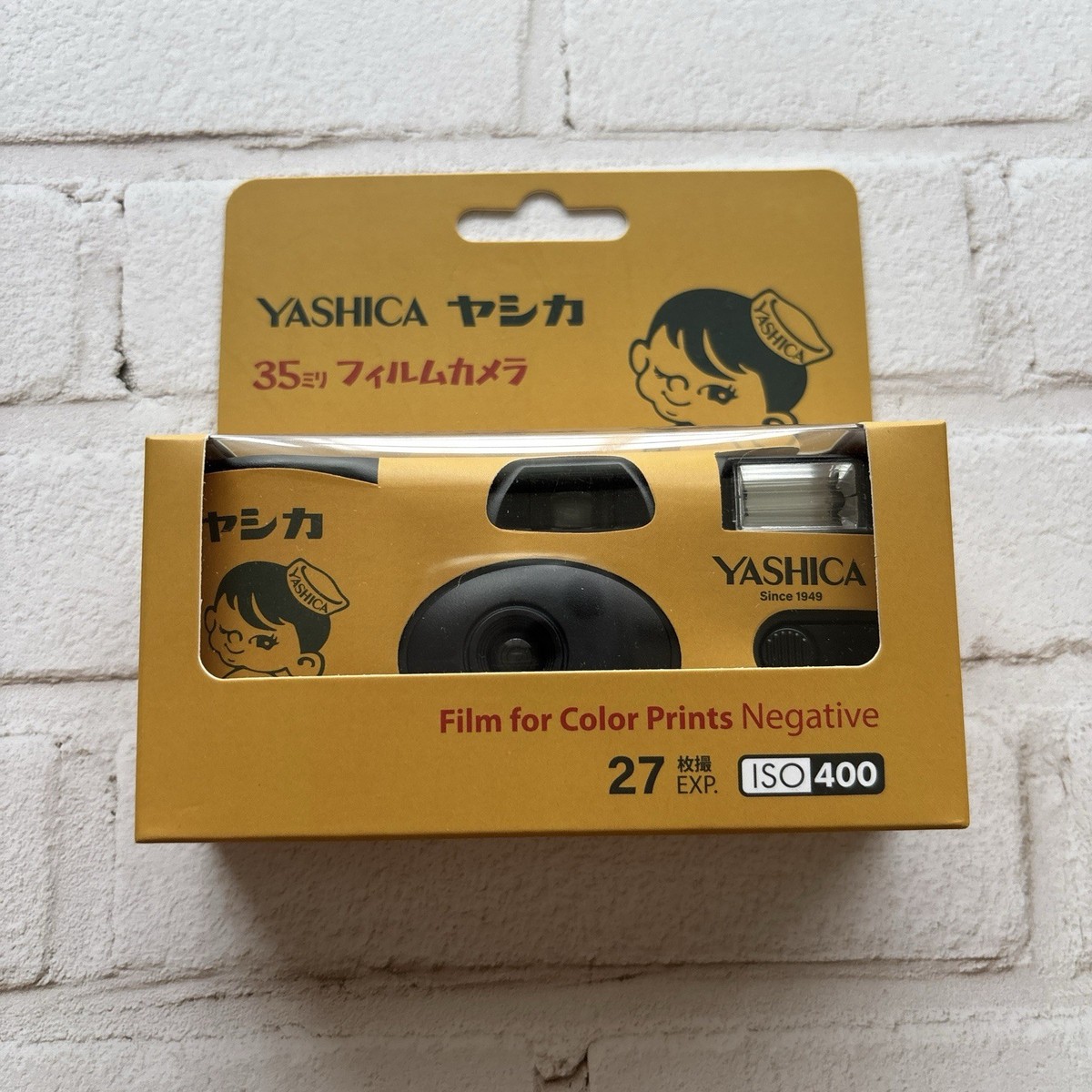 Yashica Single Use Film Camera 35mm 27 Exp ISO 400 Retro Design