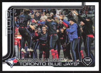 2025 Topps Series 2 Base Team Card Toronto Blue Jays #570