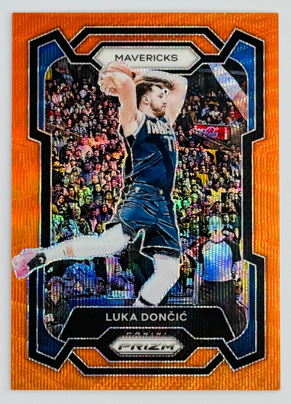 2023-24 Prizm Luka Doncic #110 Orange Wave 09/60 Dallas Mavericks