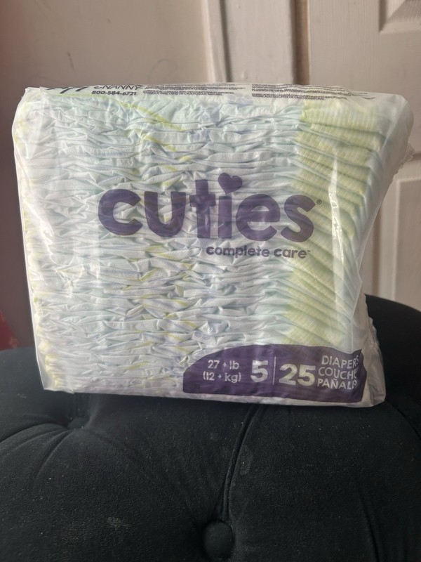 Cuties Complete Care Baby Disposable Diapers Size 5, 25 Ct, White, 27+ lbs