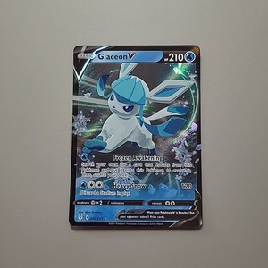 Glaceon V 040/203 Ultra Rare Pokemon TCG Sword - Evolving Skies NM