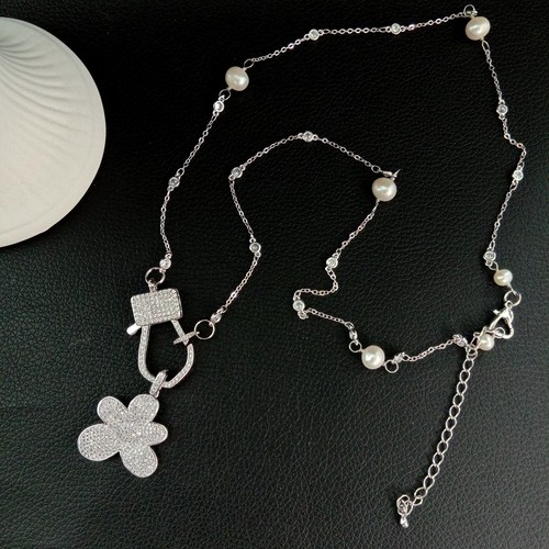 26" White Pearl Clear Crystal Chain Necklace CZ Flower Pendant - Picture 2 of 6