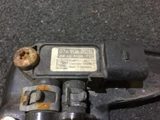 076906051b intake manifold pressure sensor boost pressure Volkswagen Golf DE196942-63