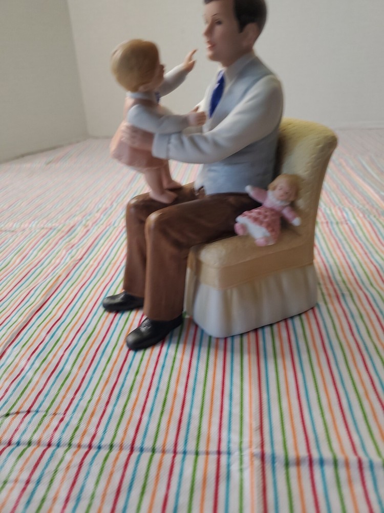 VINTAGE~Homco 1476 I Love Papa! Home Interior Figurine ~Father Holding Daughter!