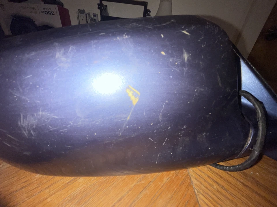 1991 Mazda Protege Right side mirror. Blue — 第 3/4 张图片