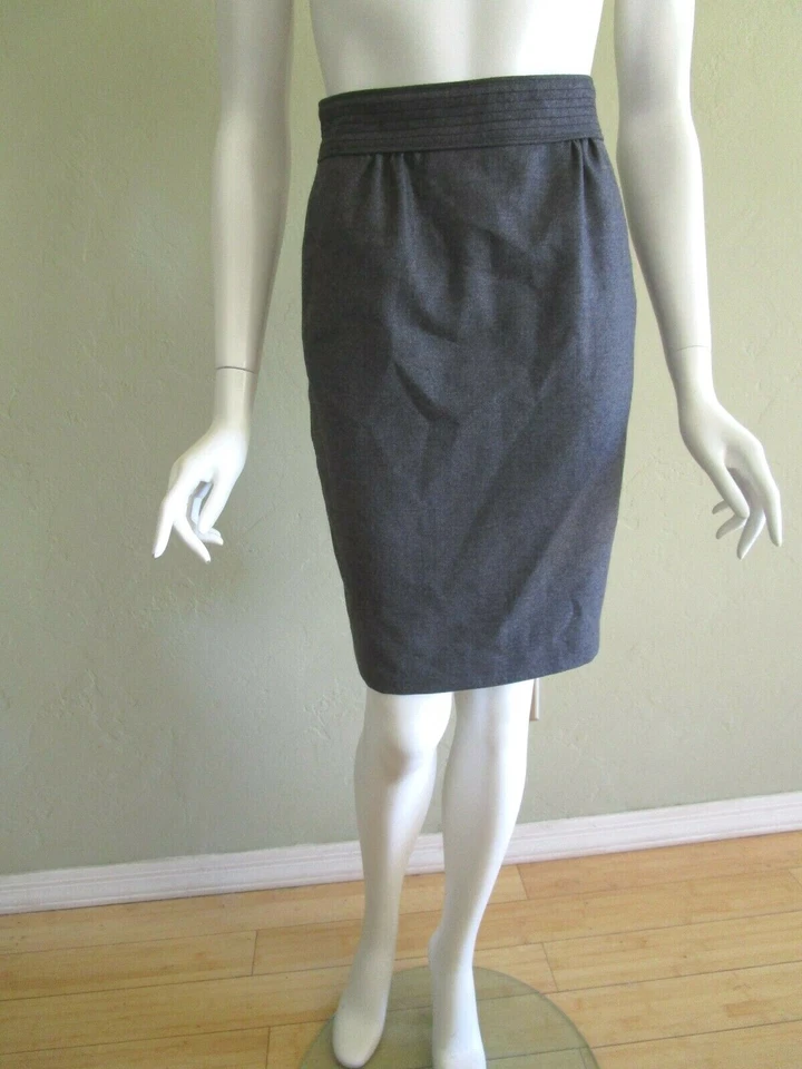 Falda lápiz de franela de lana DSQUARED2 detalle de cremallera expuesta en gris talla 40 $795